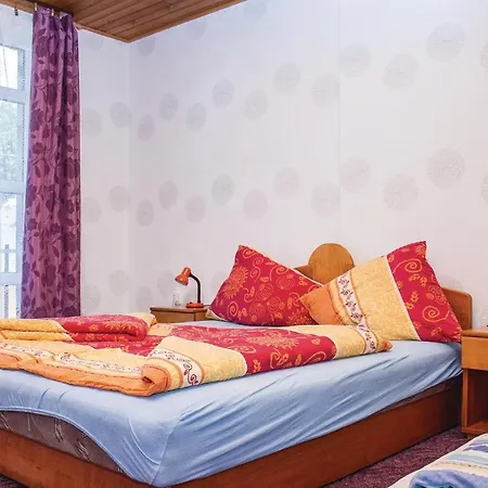 Stunning In W/ Outdoor Swimming Pool And 3 Bedrooms Balatonmáriafürdő