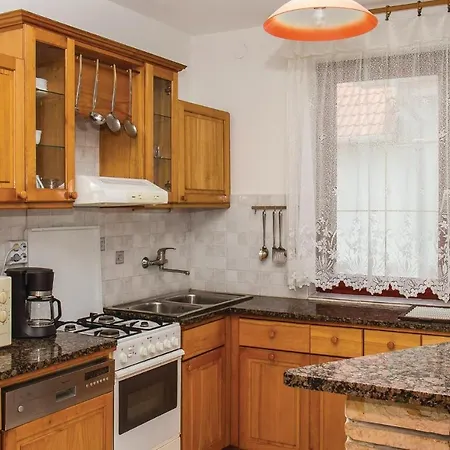 Ferienhaus Stunning In W/ Outdoor Swimming Pool And 3 Bedrooms Balatonmáriafürdő
