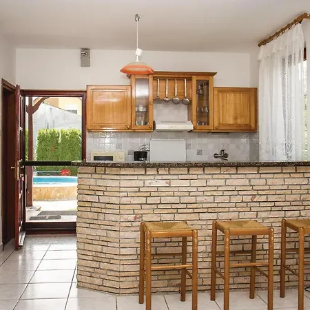 Ferienhaus Stunning In W/ Outdoor Swimming Pool And 3 Bedrooms *